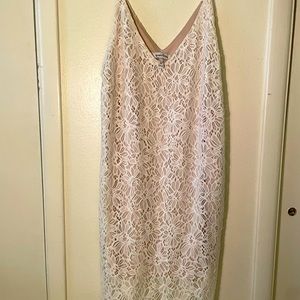 NWOT Speechless M Nude/White lace floral dress